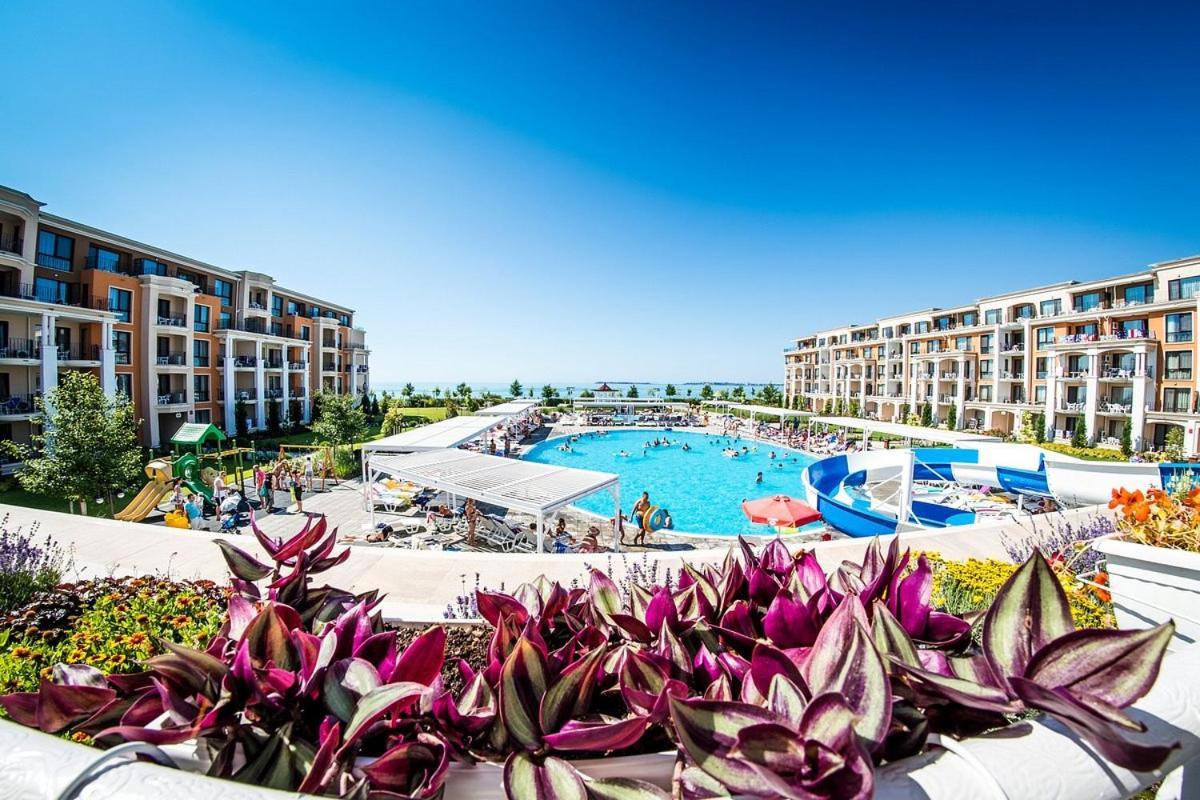 Sea View Apartment On The Sunny Beach Sveti Vlas Ngoại thất bức ảnh