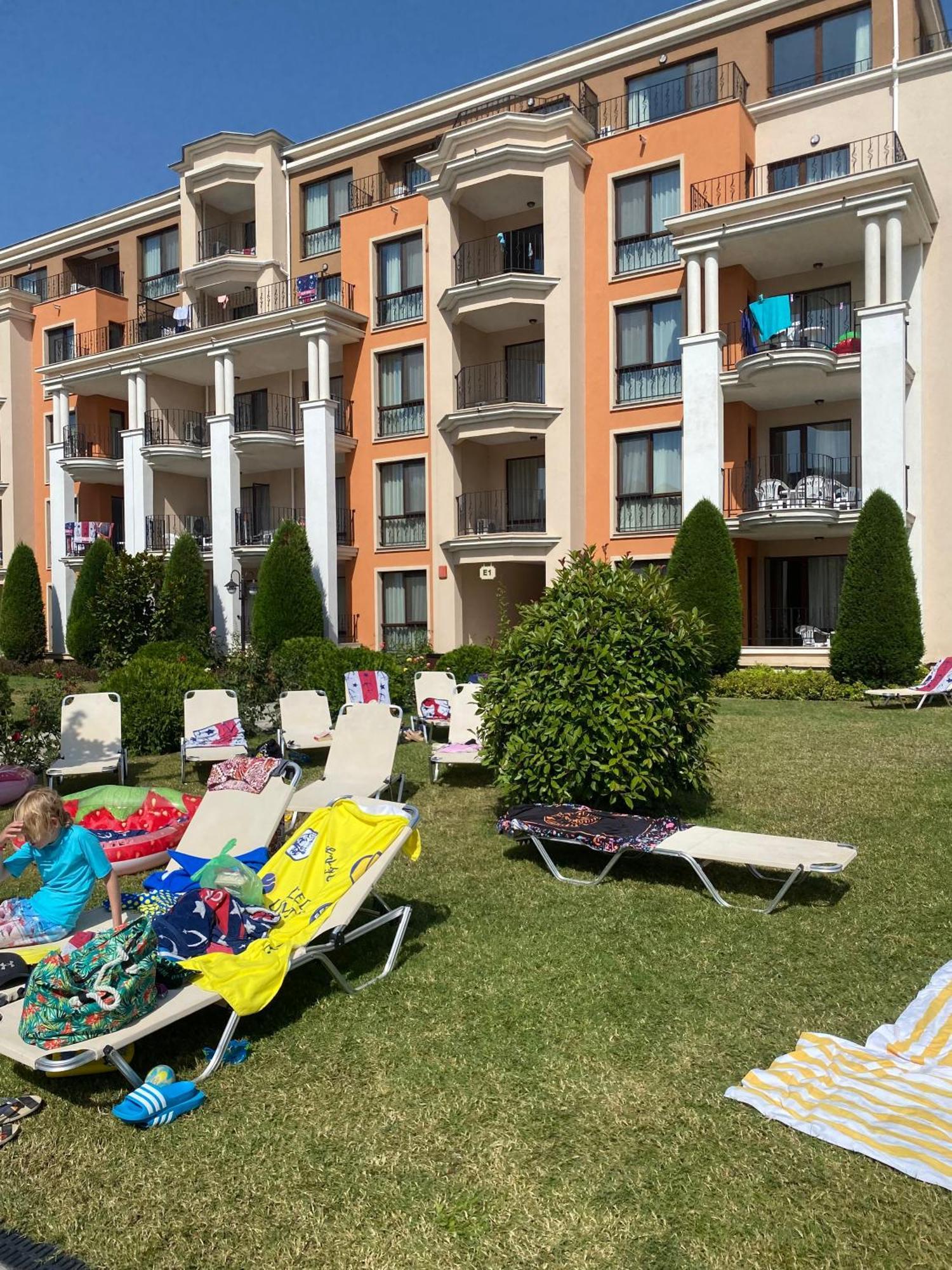 Sea View Apartment On The Sunny Beach Sveti Vlas Ngoại thất bức ảnh