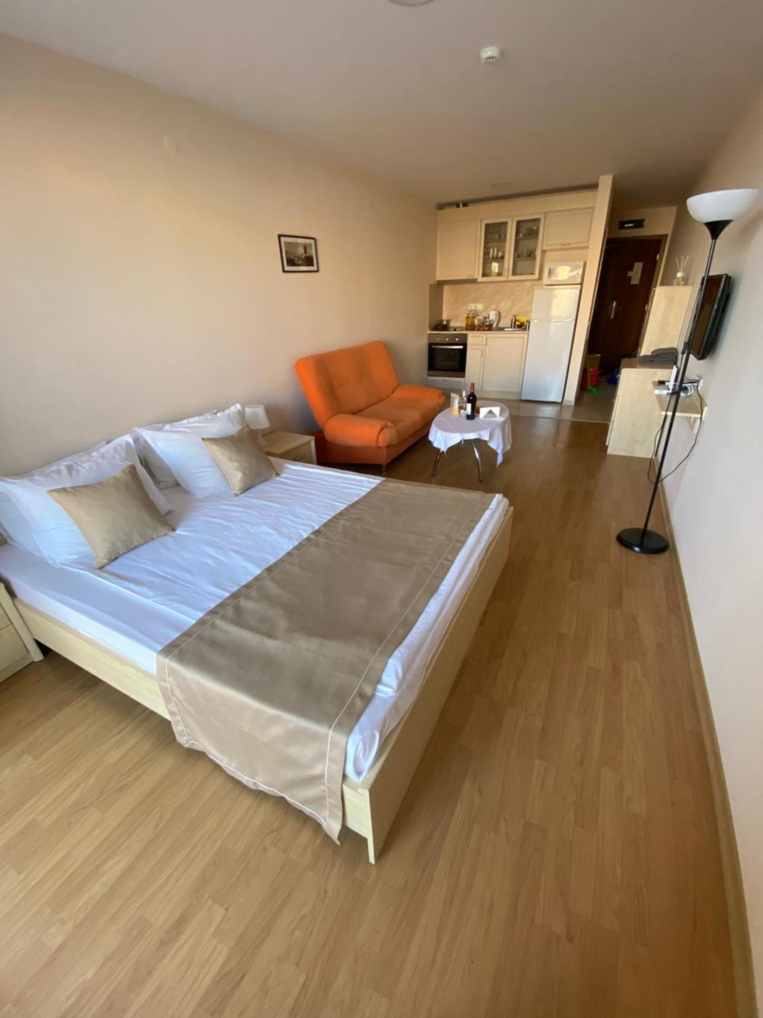 Sea View Apartment On The Sunny Beach Sveti Vlas Ngoại thất bức ảnh