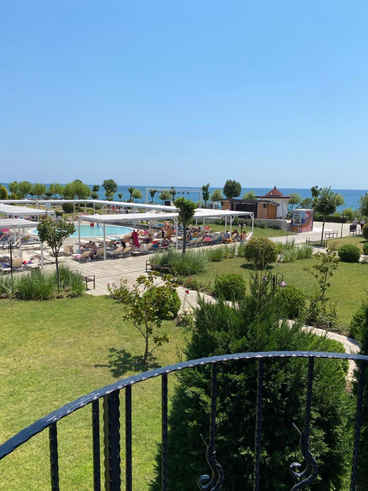 Sea View Apartment On The Sunny Beach Sveti Vlas Ngoại thất bức ảnh